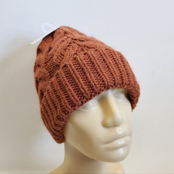 Time and Tru Accessories - NWT Time and Tru Brown Cinnamon Spice Cable Knit Winter Beanie Hat